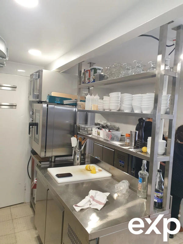 Fonds de commerce - Magasins - 160 m²