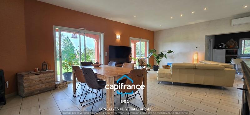 Maison - 206 m² - 6 pièces