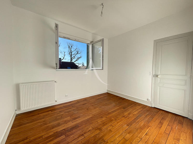 Maison - 85 m² - 5 pièces