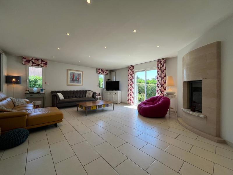 Maison - 208 m² - 7 pièces