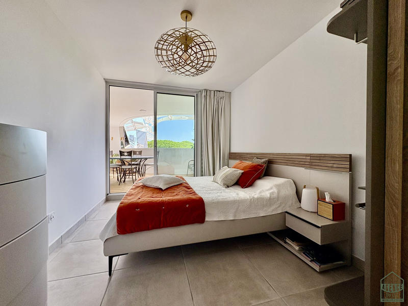 Appartement - 100 m² - 4 pièces