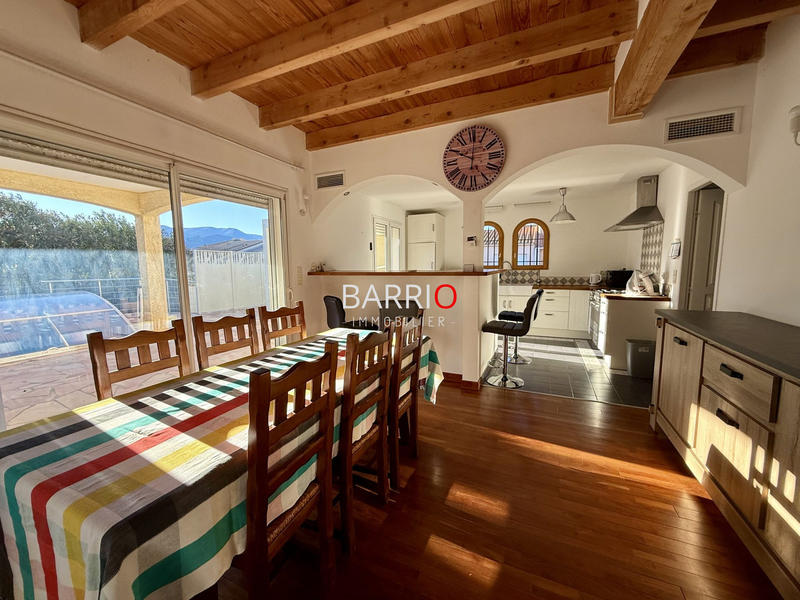 Maison traditionnelle - 181 m² - 6 pièces