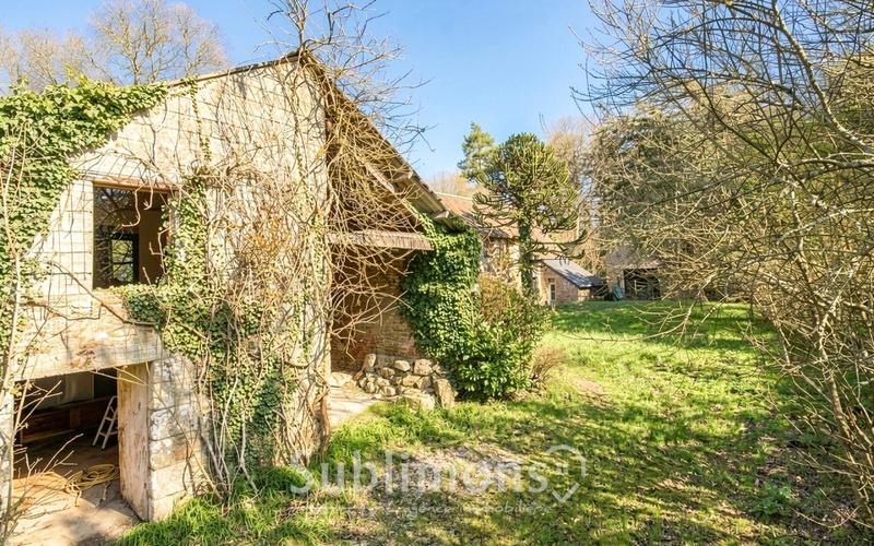 Chaumière - 235 m² - 6 pièces