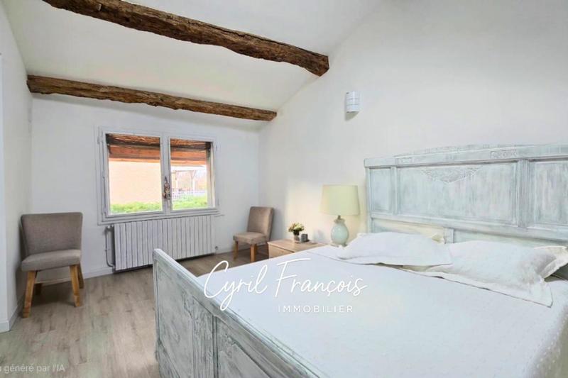 Maison - 210 m² - 8 pièces