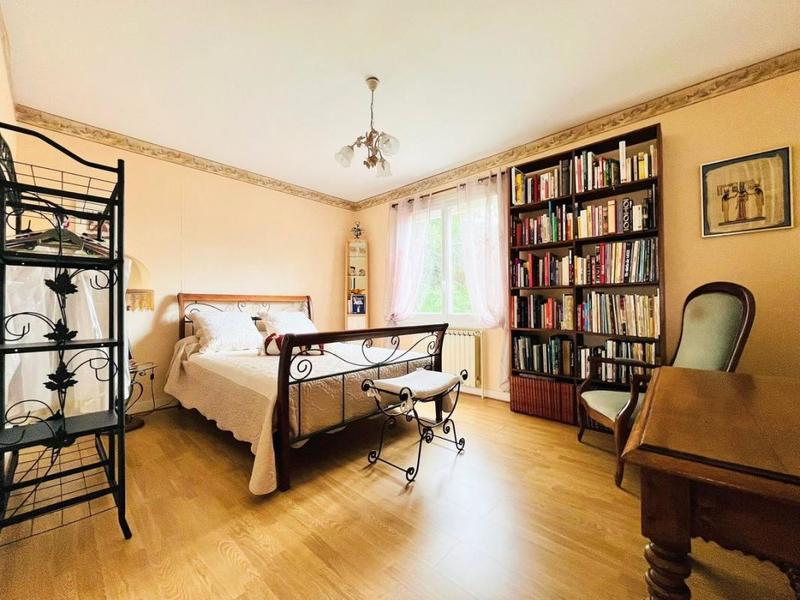 Maison - 140 m² - 5 pièces