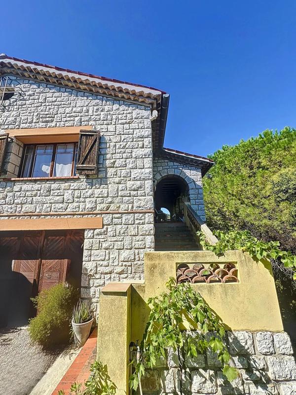 Maison - 114 m² - 4 pièces