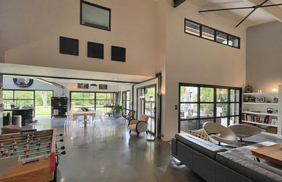 Maison - 300 m² - 7 pièces