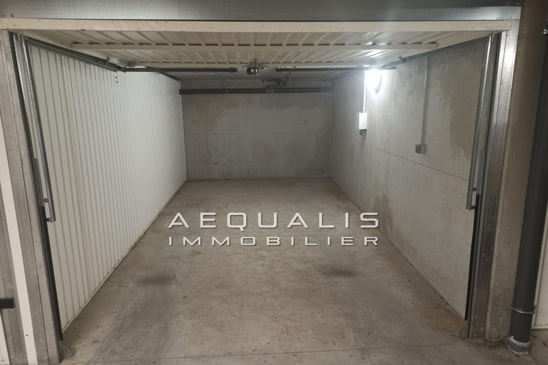 Parking / Garage - 13 m²