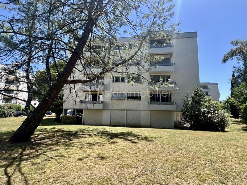 Appartement - 79 m² - 3 pièces