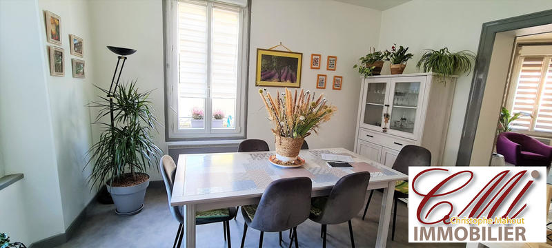 Appartement - 80 m² - 4 pièces