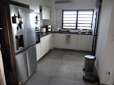 Appartement - 80 m² - 3 pièces