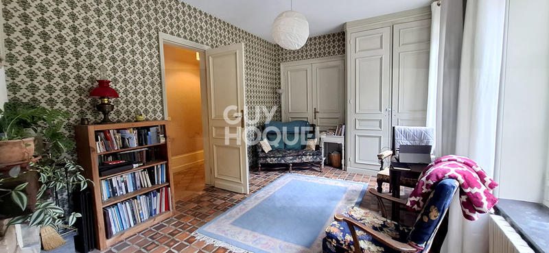 Demeure - 319 m² - 11 pièces