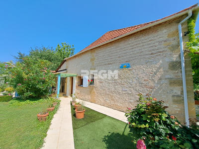 Maison - 264 m² - 9 pièces