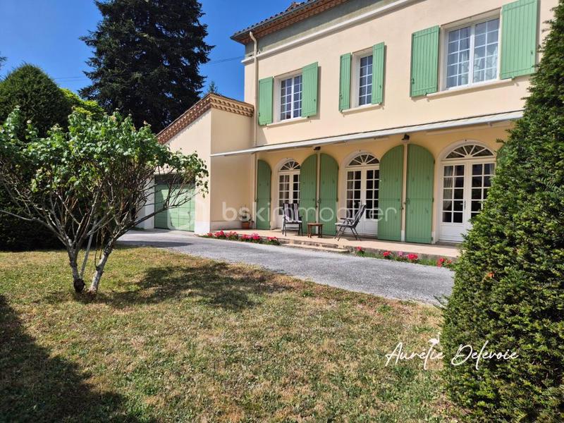 Maison d'architecte - 208 m² - 7 pièces