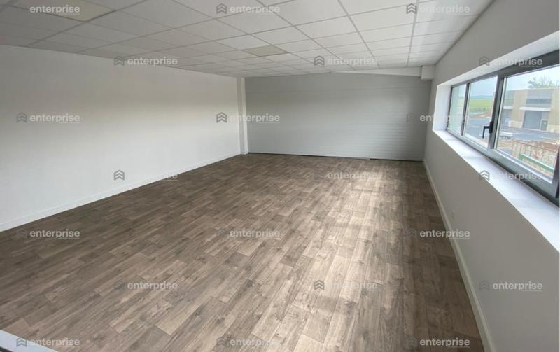 Bureau - 303 m²