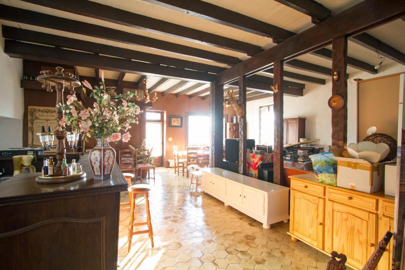 Maison - 272 m² - 9 pièces