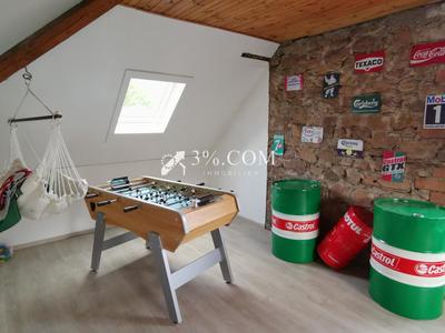 Maison - 260 m² - 11 pièces