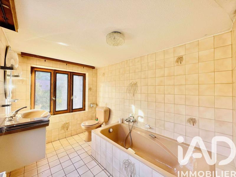 Maison - 143 m² - 9 pièces