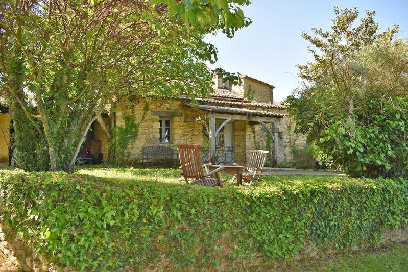 Maison - 403 m² - 18 pièces