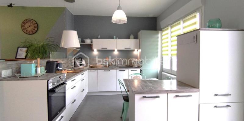 Maison traditionnelle - 137 m² - 5 pièces