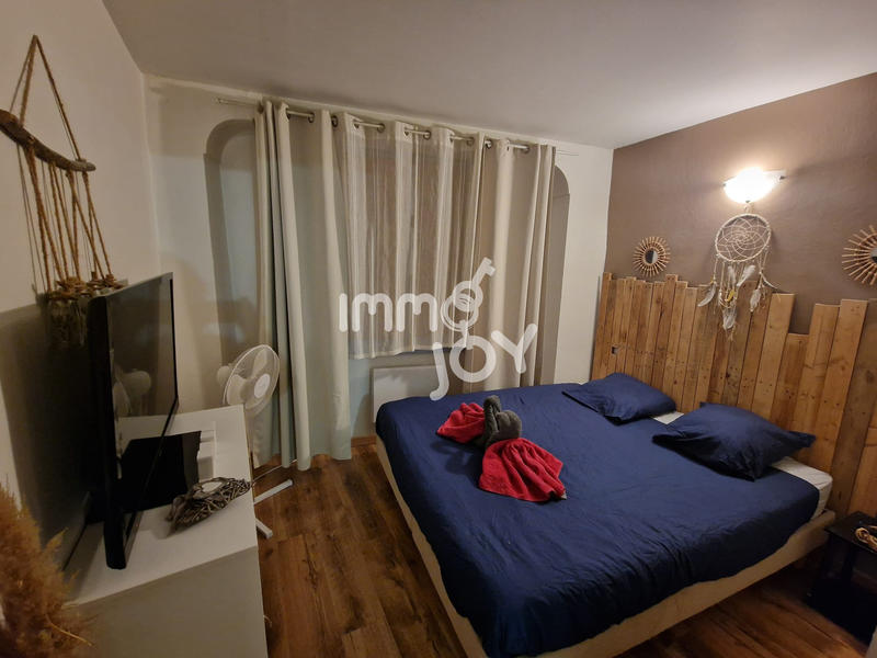 Immeuble - 170 m² - 8 pièces