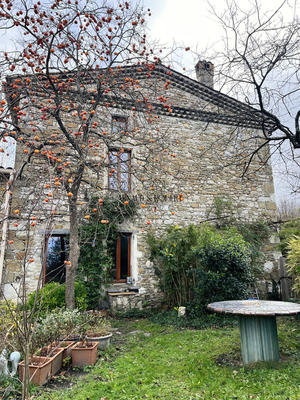 Maison - 250 m² - 11 pièces