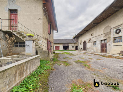 Ferme - 300 m² - 5 pièces