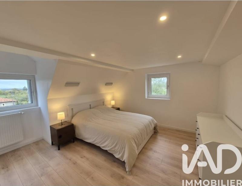 Maison - 178 m² - 9 pièces