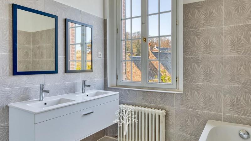 Villa - 336 m² - 13 pièces