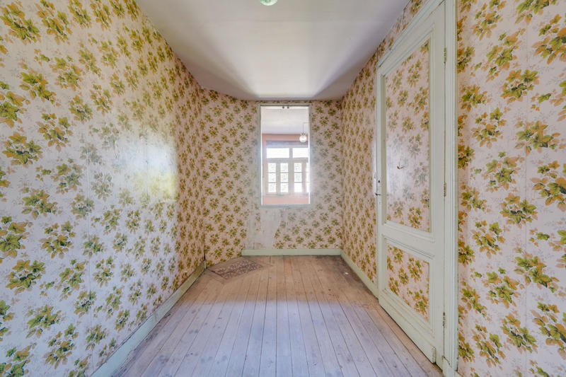 Maison - 102 m² - 7 pièces