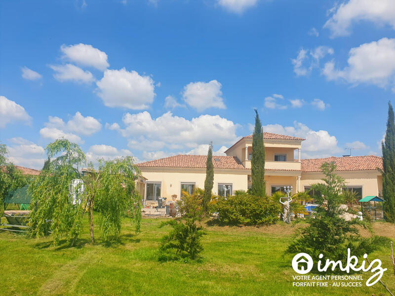 Maison - 226 m² - 6 pièces