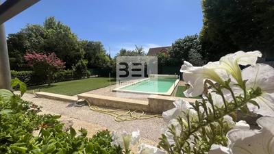 Maison bourgeoise - 181 m² - 8 pièces