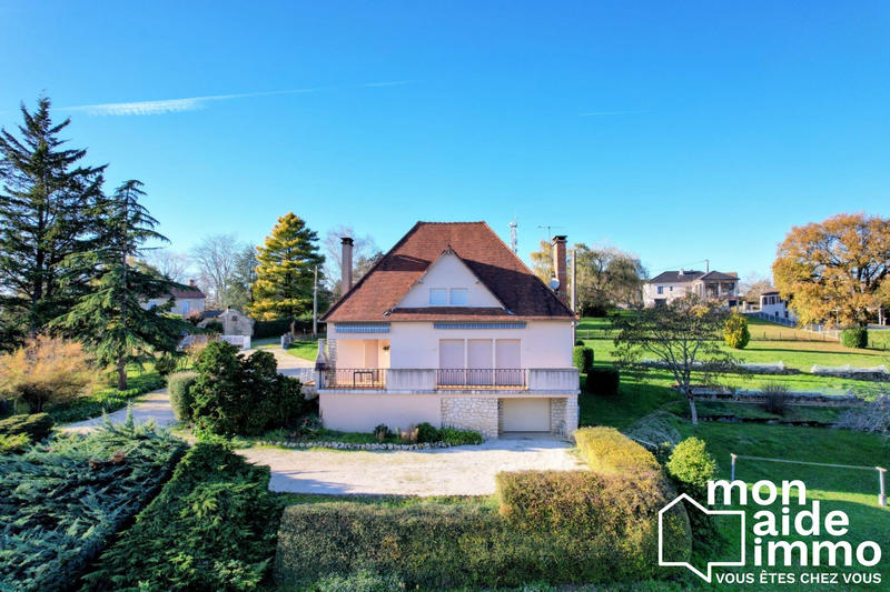 Maison - 160 m² - 6 pièces