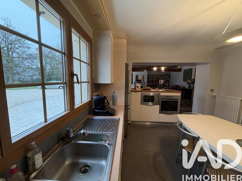 Maison - 245 m² - 9 pièces