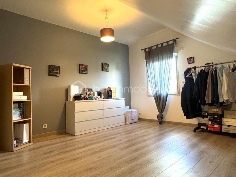 Maison - 214 m² - 7 pièces