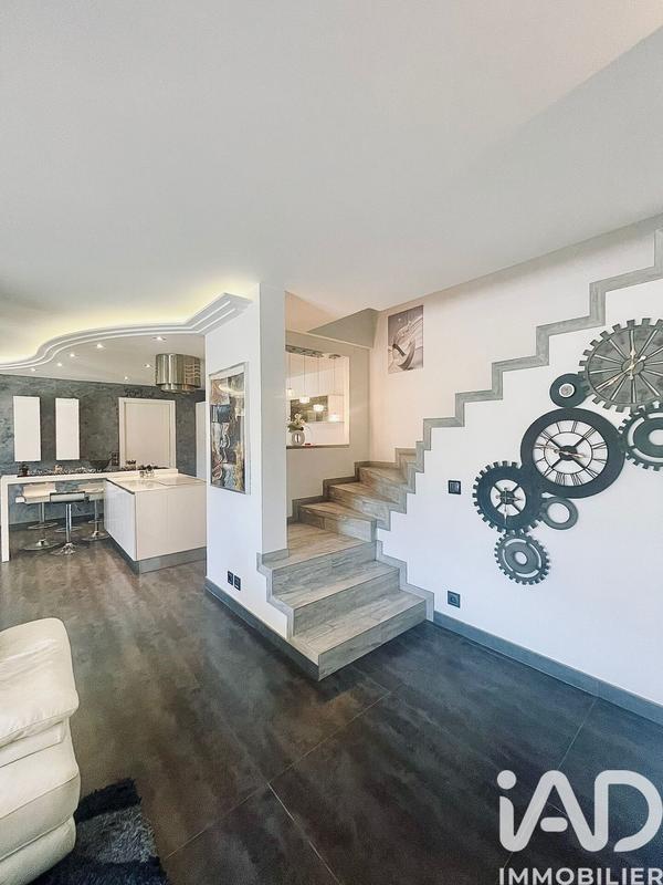 Maison - 161 m² - 5 pièces