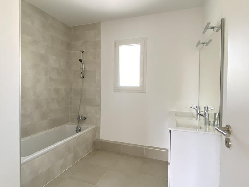 Villa - 90 m² - 4 pièces