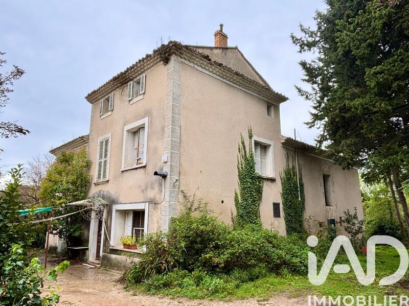 Maison - 170 m² - 9 pièces