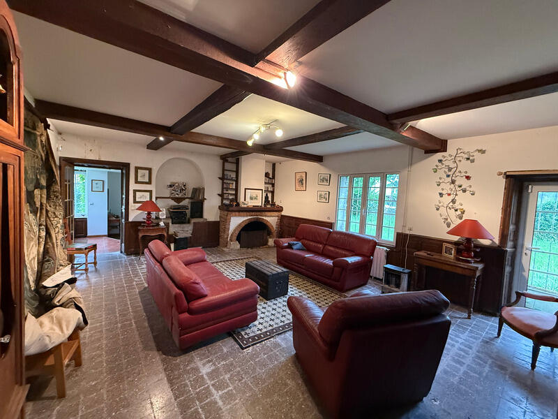 Corps de ferme - 370 m² - 10 pièces