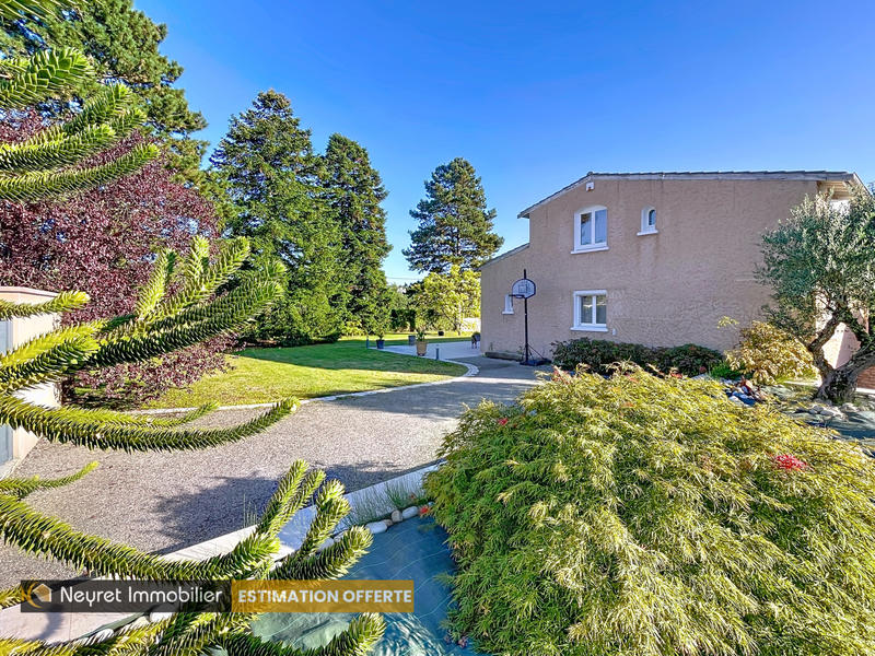 Maison - 175 m² - 7 pièces