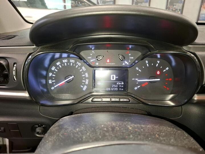 Citroën C3 III (2) Bluehdi 100 s&amp;S Societe Feel Nav Bvm6