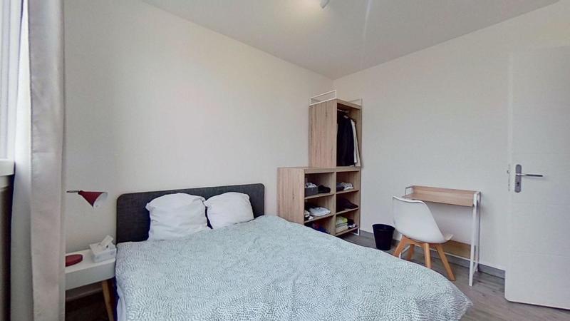 Chambre - 84 m² - 4 pièces