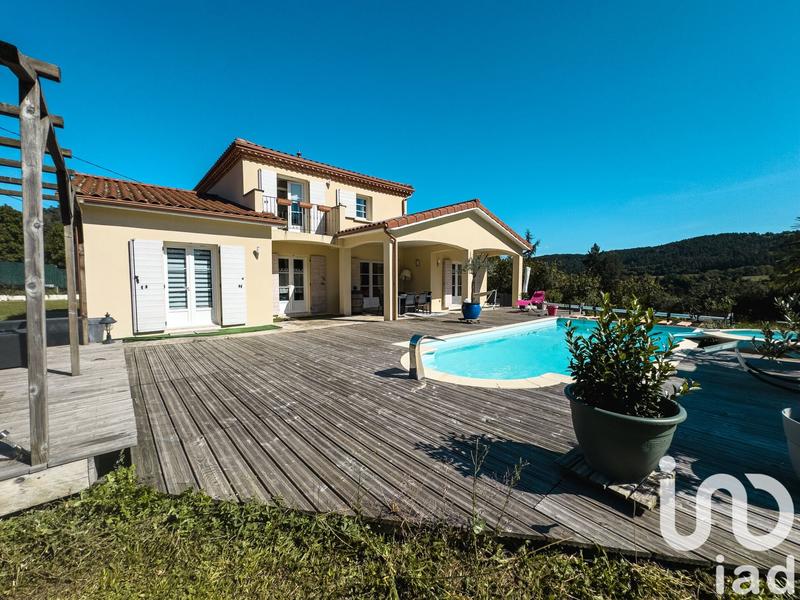 Maison - 142 m² - 5 pièces