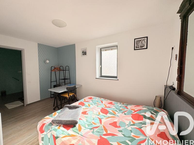 Maison - 300 m² - 11 pièces