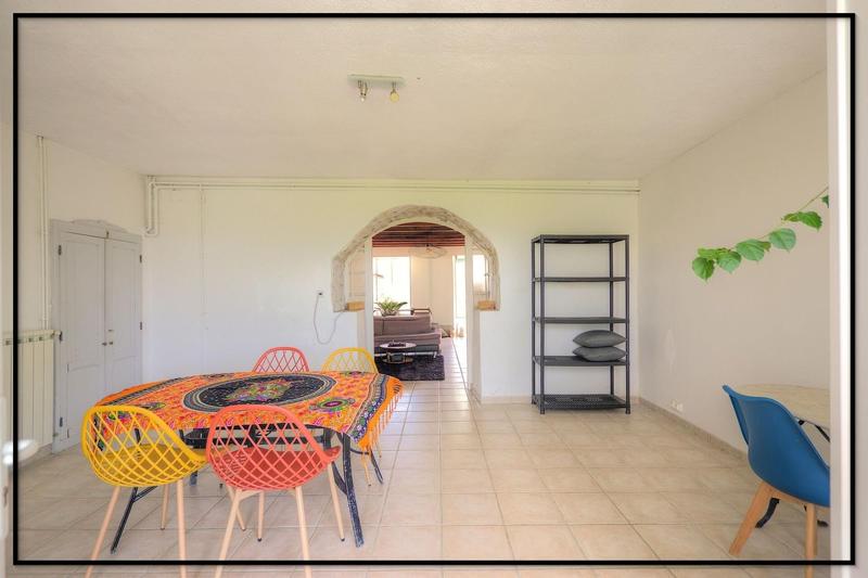 Maison - 234 m² - 7 pièces