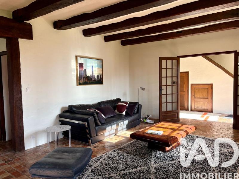 Maison - 213 m² - 10 pièces