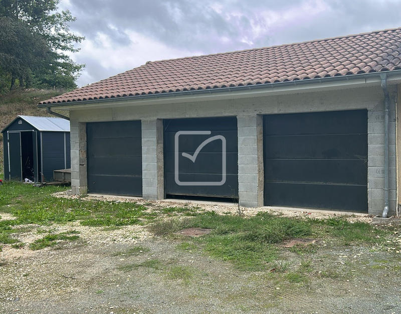 Maison - 150 m² - 9 pièces