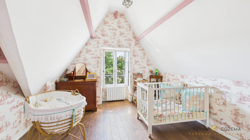 Maison - 212 m² - 10 pièces