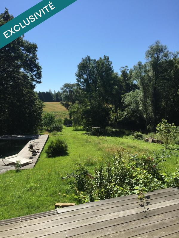 Maison - 325 m² - 8 pièces