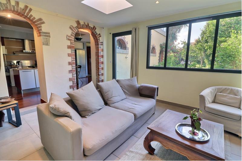 Maison - 289 m² - 8 pièces